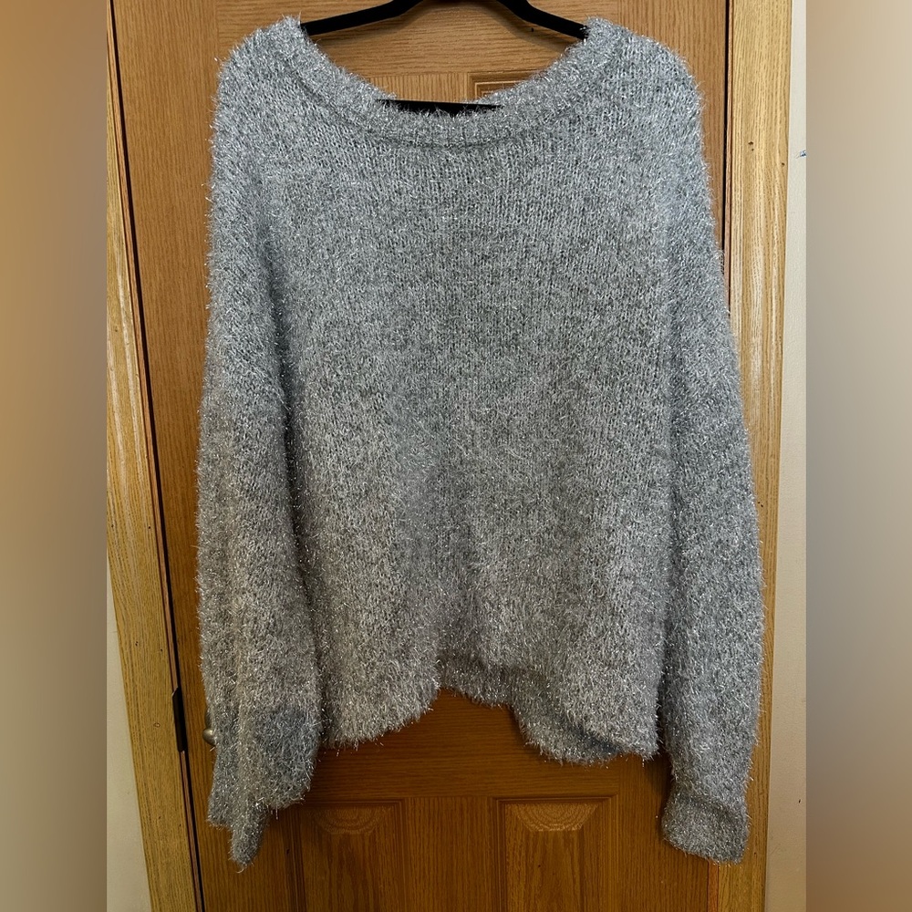 Women’s Soft Gray Sparkle Sweater Sz 22/24 NWOT